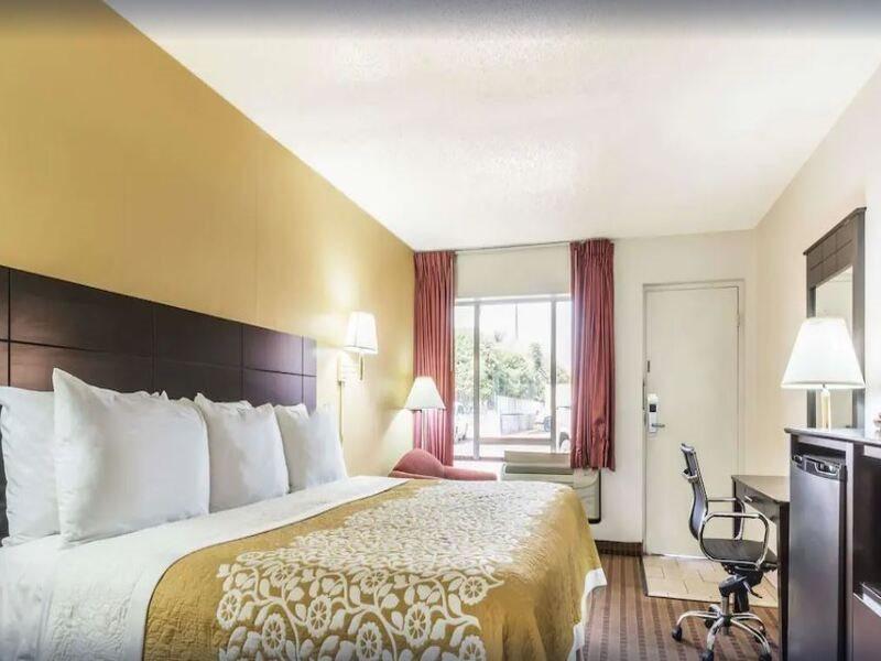 Days Inn South Форт-Ворт Екстер'єр фото